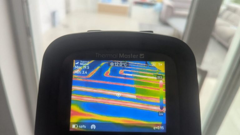 Picture of Thermal imaging while looking for leaks